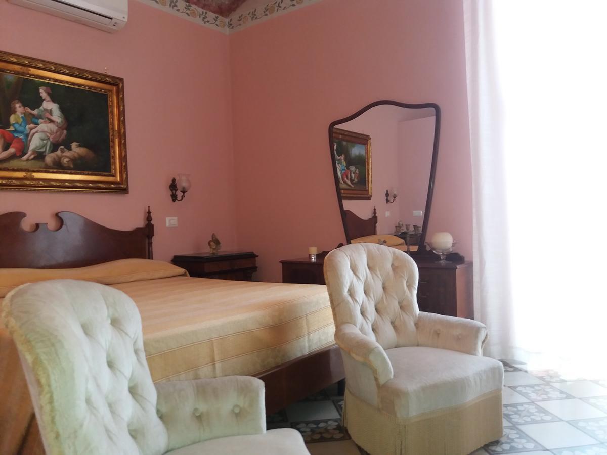 Antico Palazzo Spinola Bed and Breakfast Gallipoli Buitenkant foto