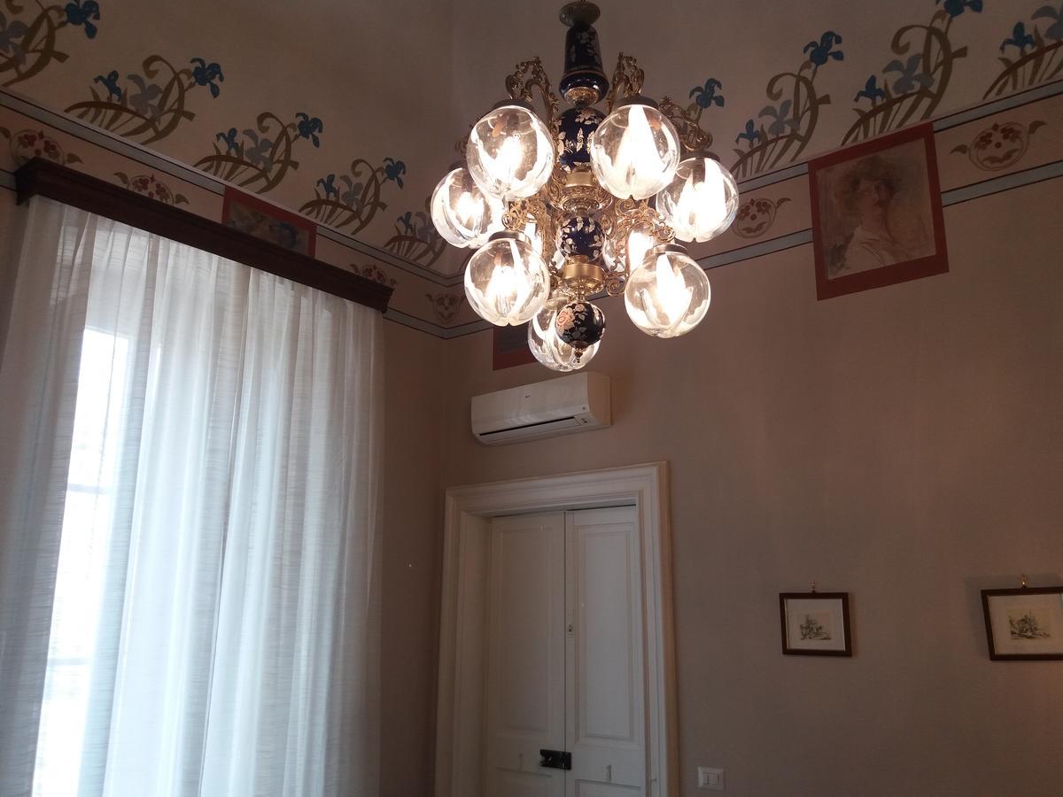 Antico Palazzo Spinola Bed and Breakfast Gallipoli Buitenkant foto