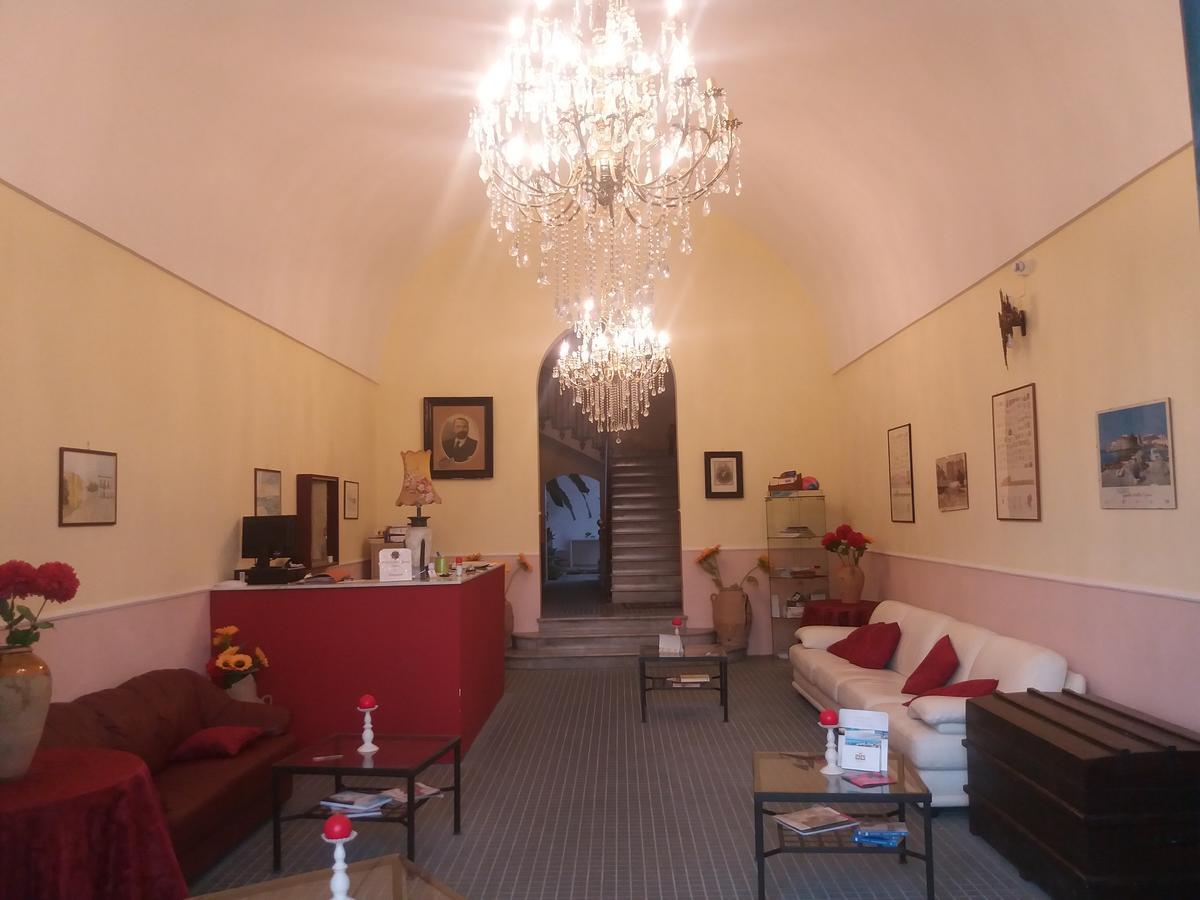 Antico Palazzo Spinola Bed and Breakfast Gallipoli Buitenkant foto