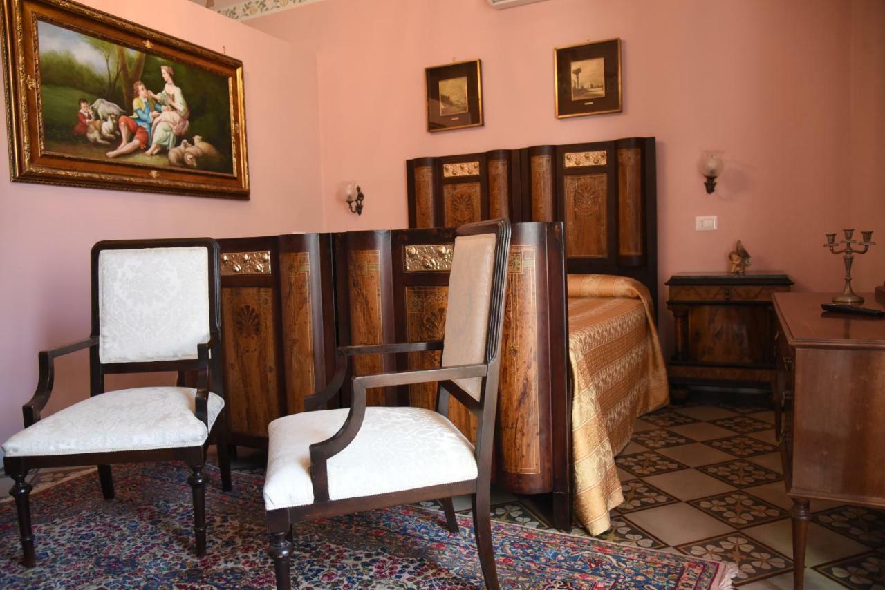 Antico Palazzo Spinola Bed and Breakfast Gallipoli Buitenkant foto