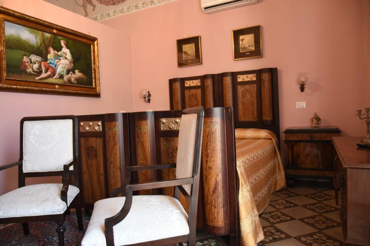 Antico Palazzo Spinola Bed and Breakfast Gallipoli Buitenkant foto