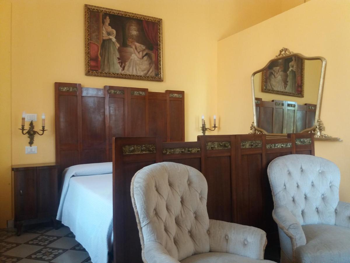 Antico Palazzo Spinola Bed and Breakfast Gallipoli Buitenkant foto