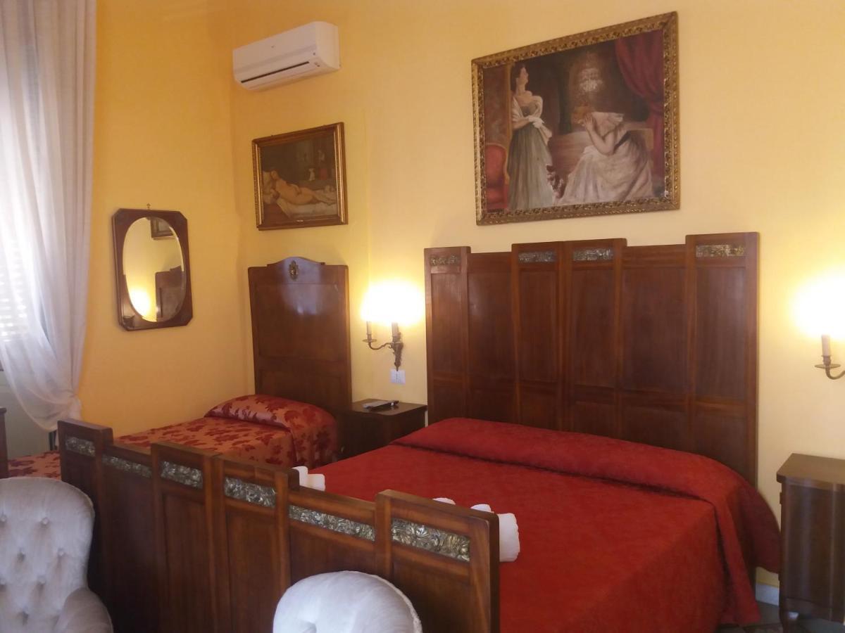 Antico Palazzo Spinola Bed and Breakfast Gallipoli Buitenkant foto