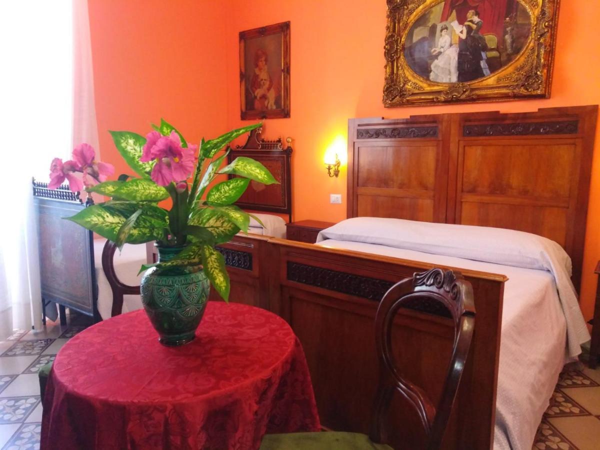 Antico Palazzo Spinola Bed and Breakfast Gallipoli Buitenkant foto